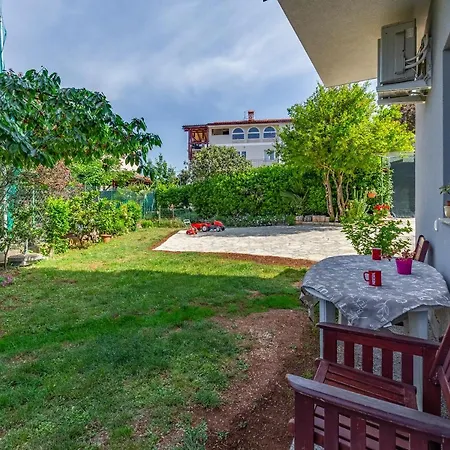Lorencin Milka Apartment Medulin