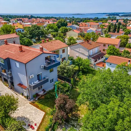 Lorencin Milka Apartment Medulin