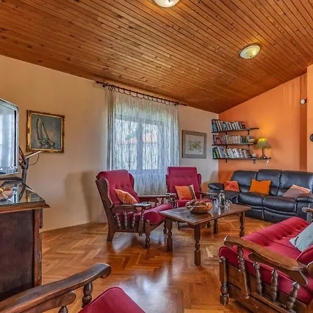 Apartment Lorencin Milka
