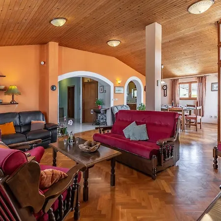 Apartment Lorencin Milka