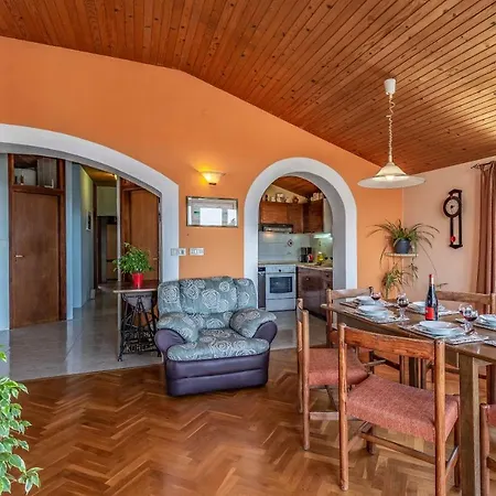 Apartment Lorencin Milka Medulin