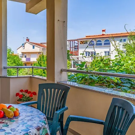 Apartment Lorencin Milka *