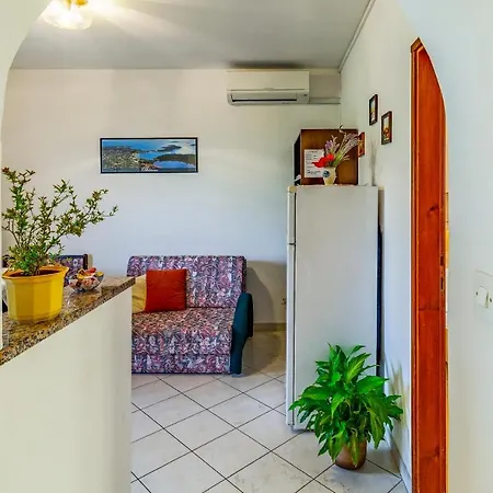 Apartment Lorencin Milka *